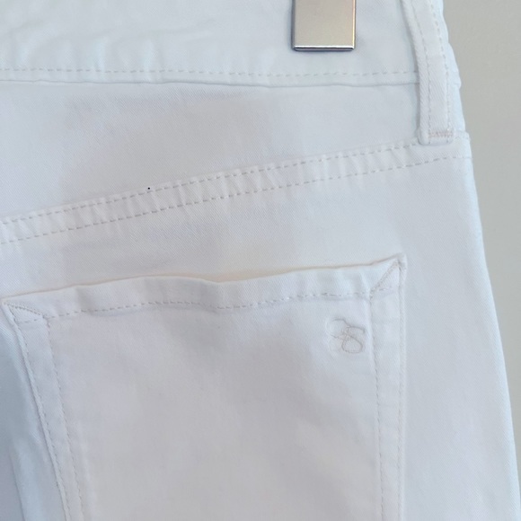 JESSICA SIMPSON | 27 | BRIGHT WHITE SKINNIES - Picture 3 of 10
